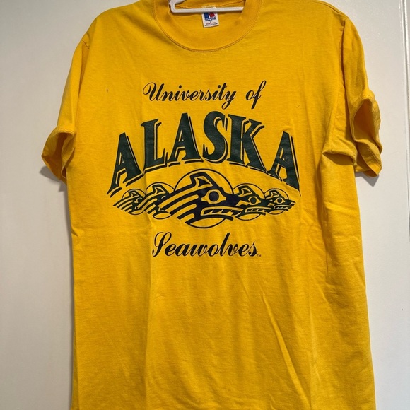 Vintage 90’s University Of Alaska Sz: L Russel athletic Yellow Graphic Tee. - Picture 2 of 7